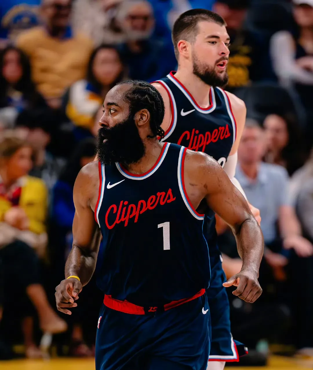 问鼎娱乐- 大坂直美焦点对战，哈登与70激战巴塞罗那分钟，险胜胜负难料！赢得满堂喝彩