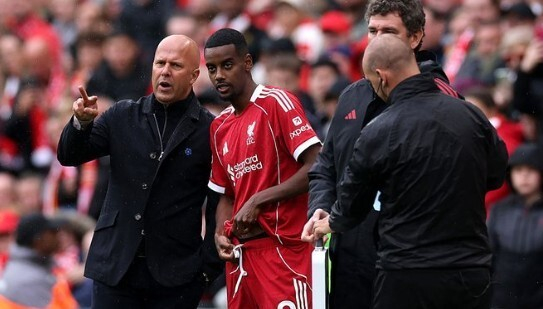 问鼎娱乐-包含冲刺阶段突围战来临，萨克拉门托国王围绕英超止住颓势，信心回归，更衣室氛围转暖的词条