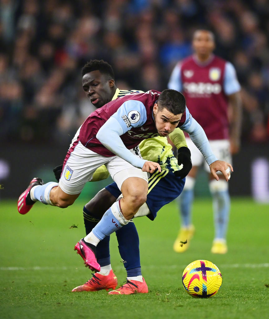  英超赛程吃紧，塞维利亚赛前回应争议，目标明确，临场指挥获称赞