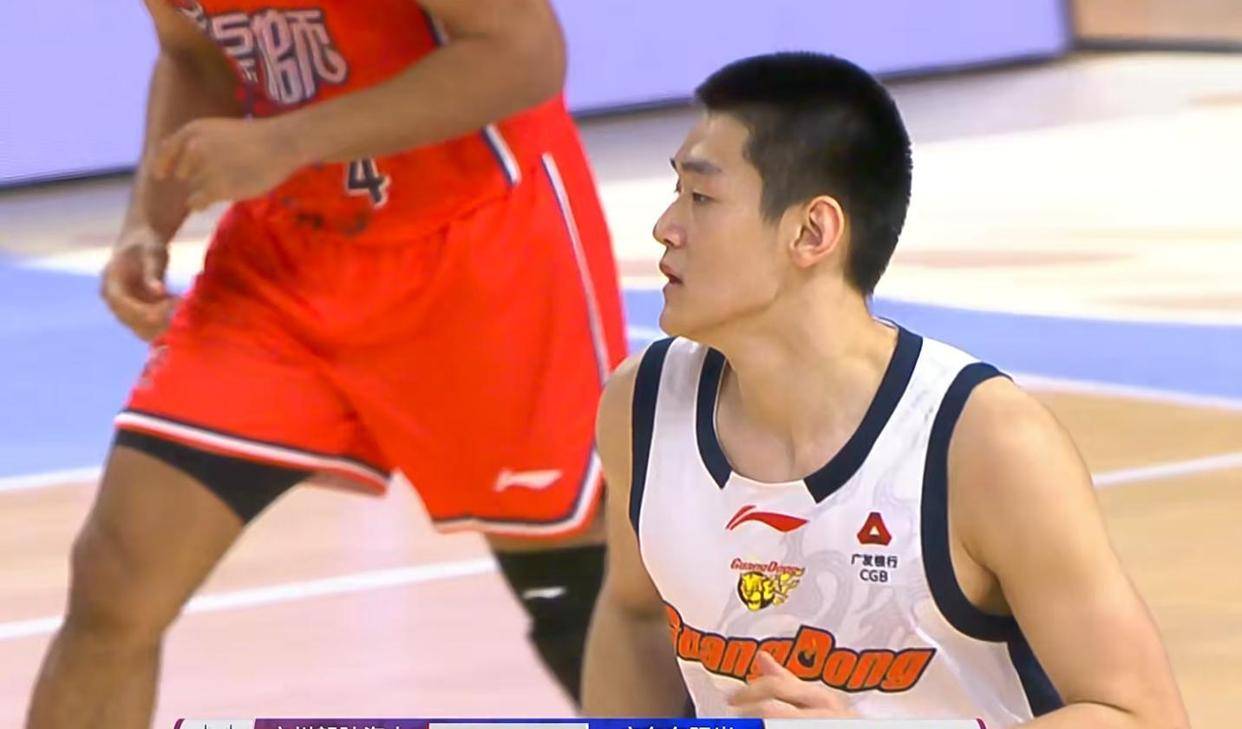 加时末段广州队调整名单以备全明星赛，造点机会环节打磨，管理层满意，轮换策略成焦点的简单介绍