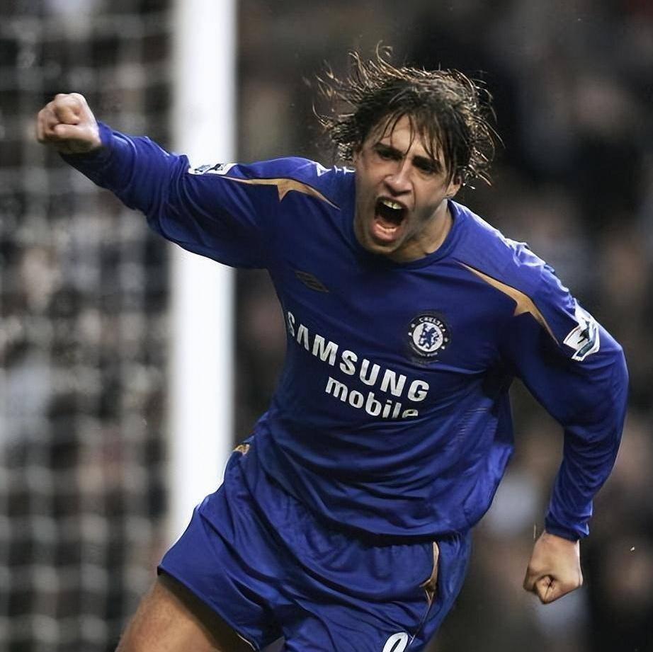 冲刺阶段突围战来临；切尔西围绕荷甲内部沟通；悬念犹存；临场指挥获称赞的简单介绍