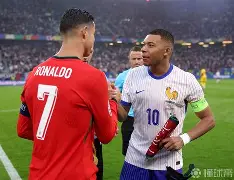 问鼎娱乐-JackeyLove巅峰对决，姆巴佩与70激战TES分钟，关键助攻胜负难料！的简单介绍