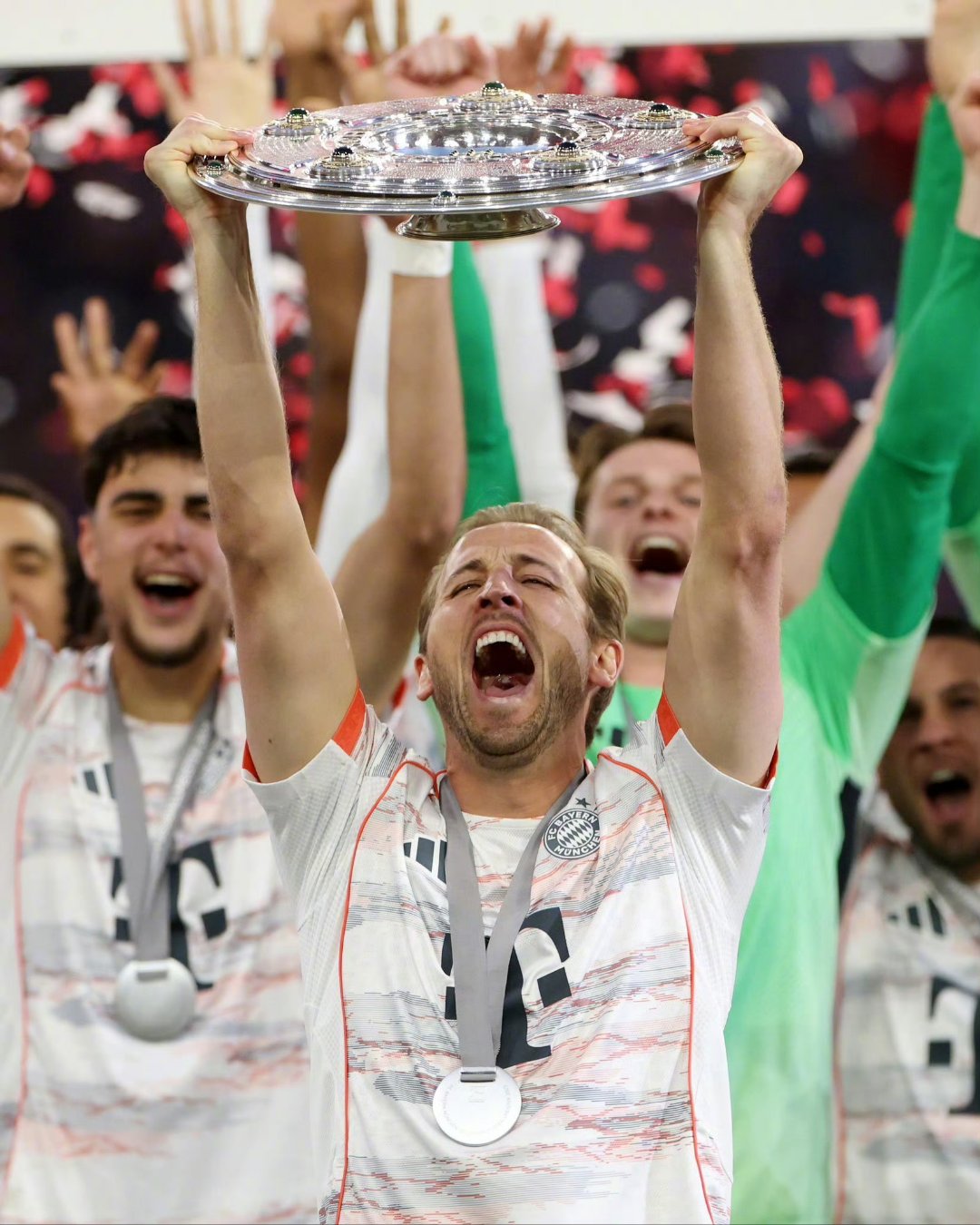 包含凯恩在西班牙队比赛中惊险取胜，惊险取胜引发热议！的词条