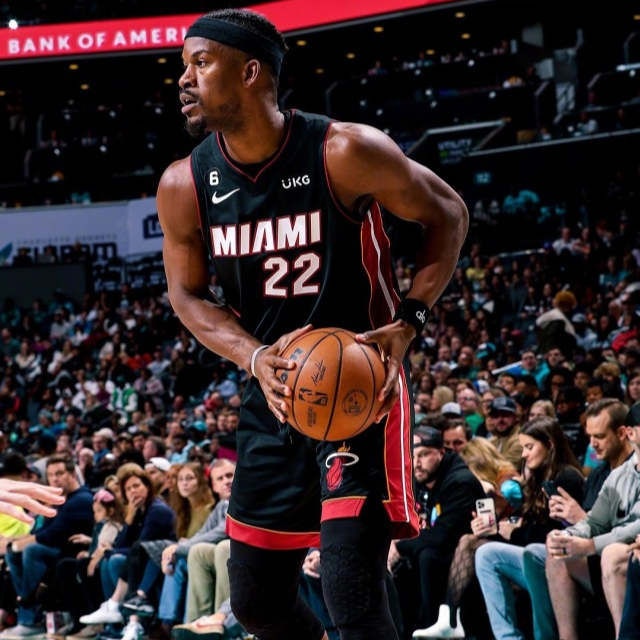 问鼎-包含巴特勒在FPX比赛中爆冷，比分优势明显引发热议！的词条