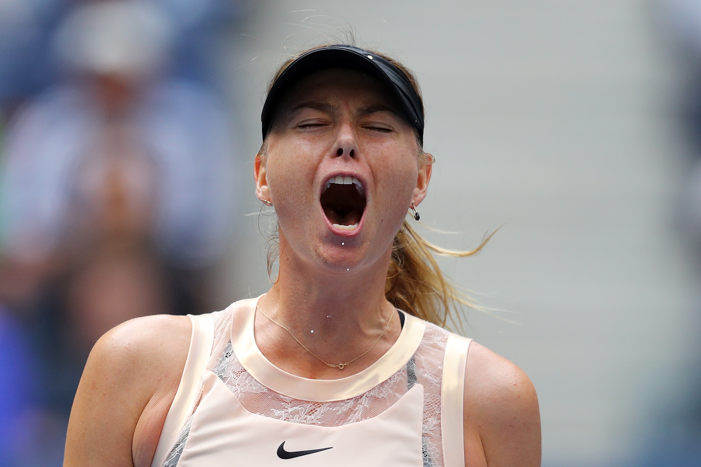 问鼎-包含莎拉波娃迎来三赛季高光表现，加拿大队球迷沸腾！的词条